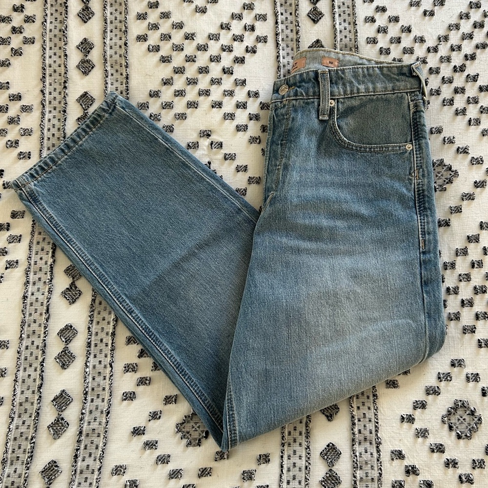 Ariat Ultra High Rise Tomboy Straight Leg Jeans!!